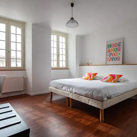 Logis Le Commerce 2*