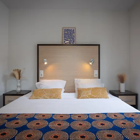 Hotel Logis Le Commerce Navarrenx