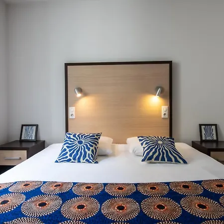 Logis Le Commerce 2* Navarrenx