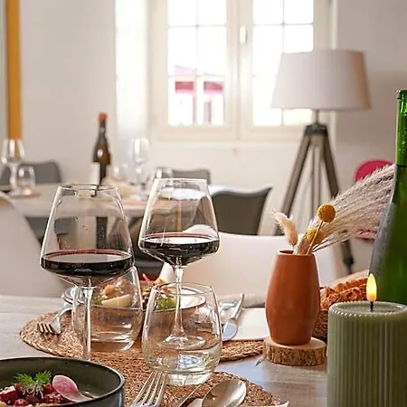 Hotel Restaurant Le Commerce 2*