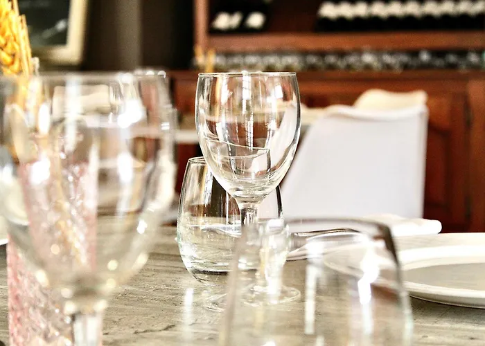 Logis Le Commerce 2* Navarrenx