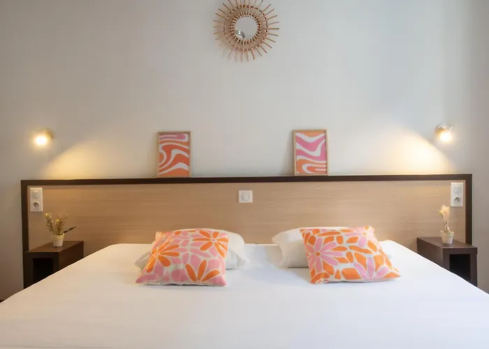 Logis Le Commerce 2* Navarrenx