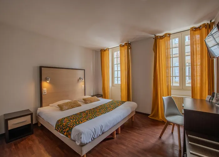 Logis Le Commerce 2*